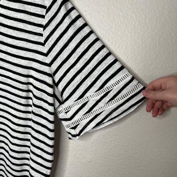 Chicos Womens Black White Striped Linen V-Neck Top Size 2 US L - Picture 2 of 7